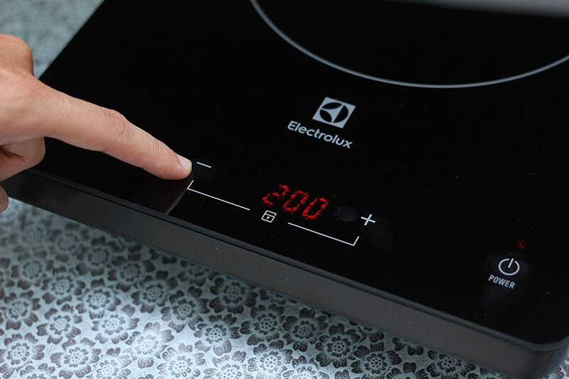 Bếp Điện Từ Electrolux ETD29KC 1