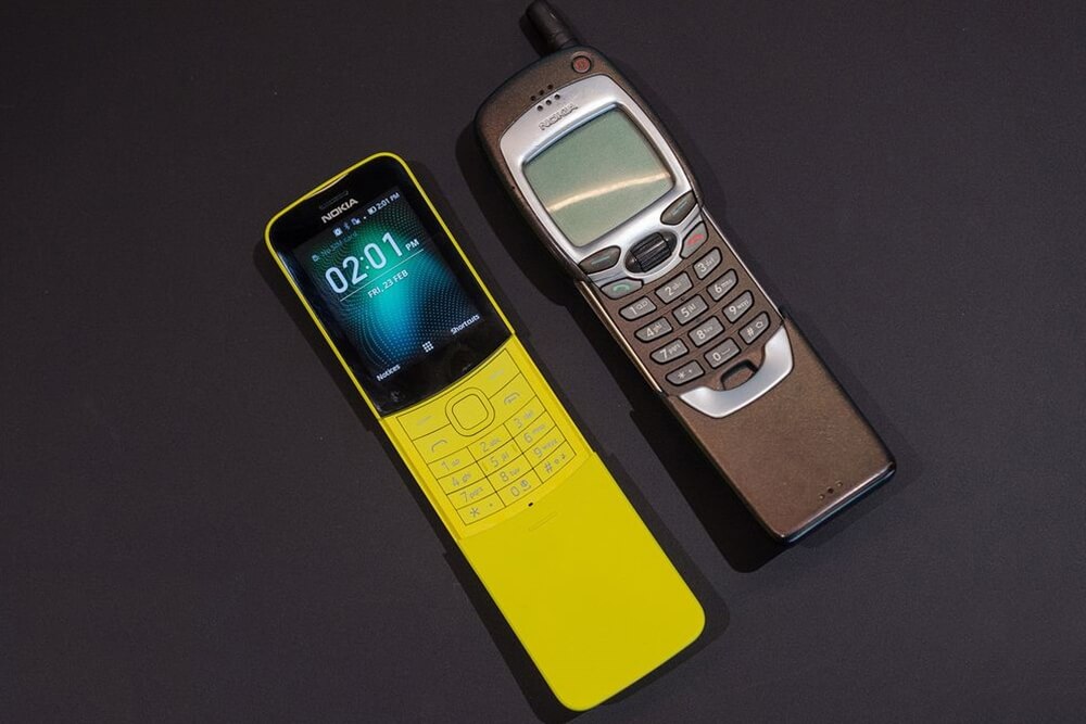 Điện Thoại Nokia 8110 4G 2