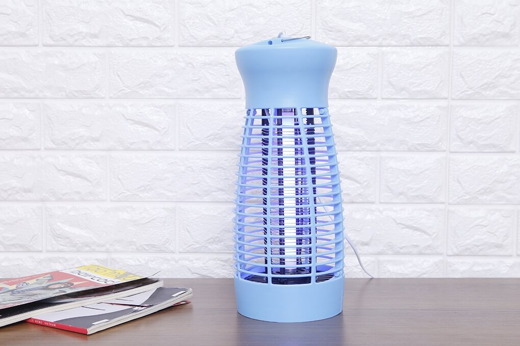 Đèn Diệt Muỗi Comet CM069