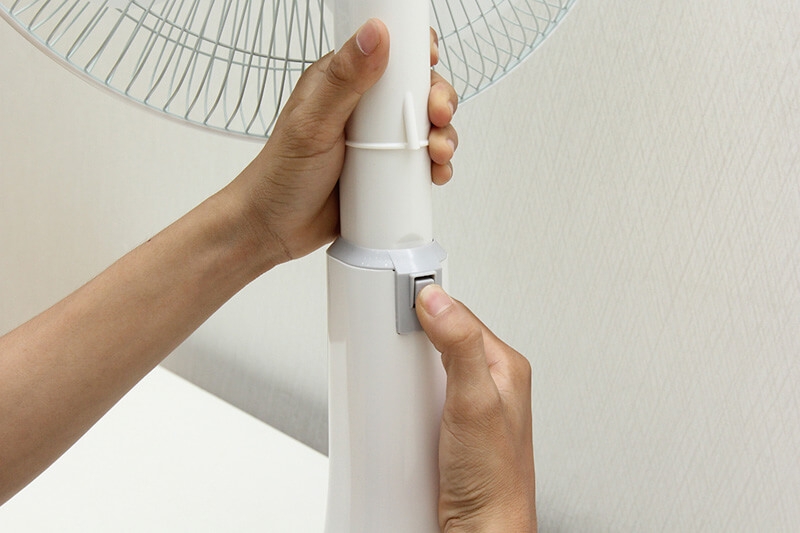 Quạt Lửng Sạc Tích Điện Sunhouse SH762 7