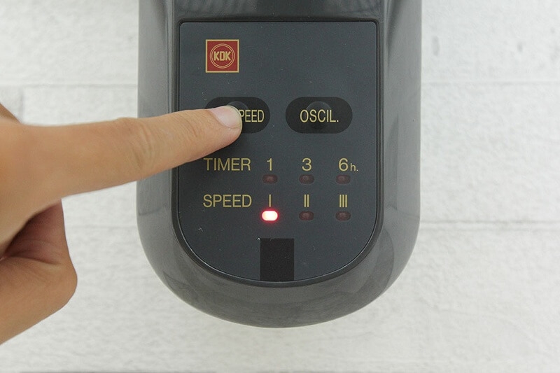 Quạt Treo Tường KDK M40M 4