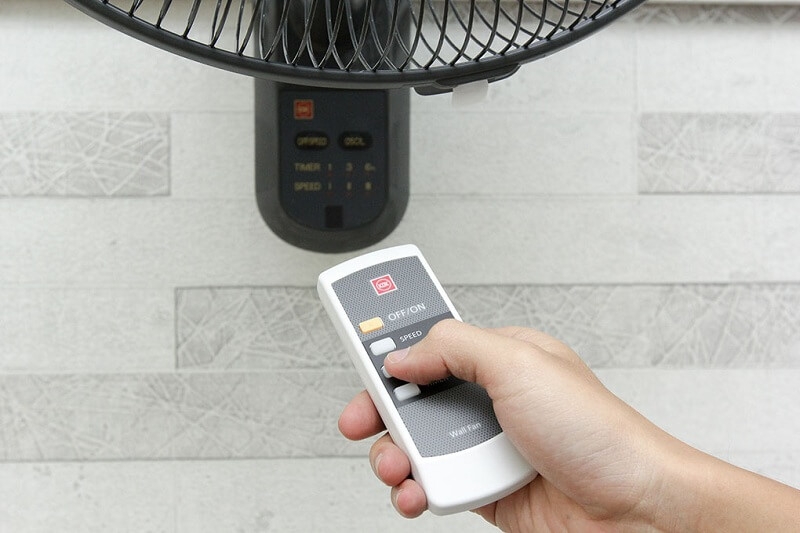 Quạt Treo Tường KDK M40M 5