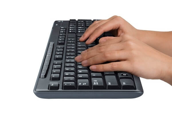 Bộ Bàn Phím Và Chuột Có Dây Logitech MK200 1