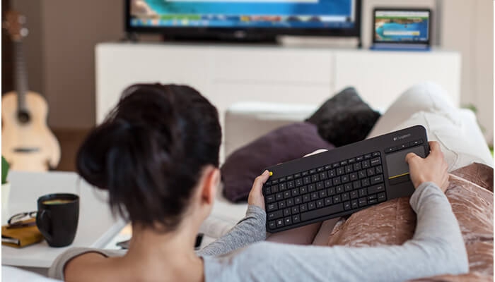 Bàn Phím Không Dây Logitech K400 PLUS 2