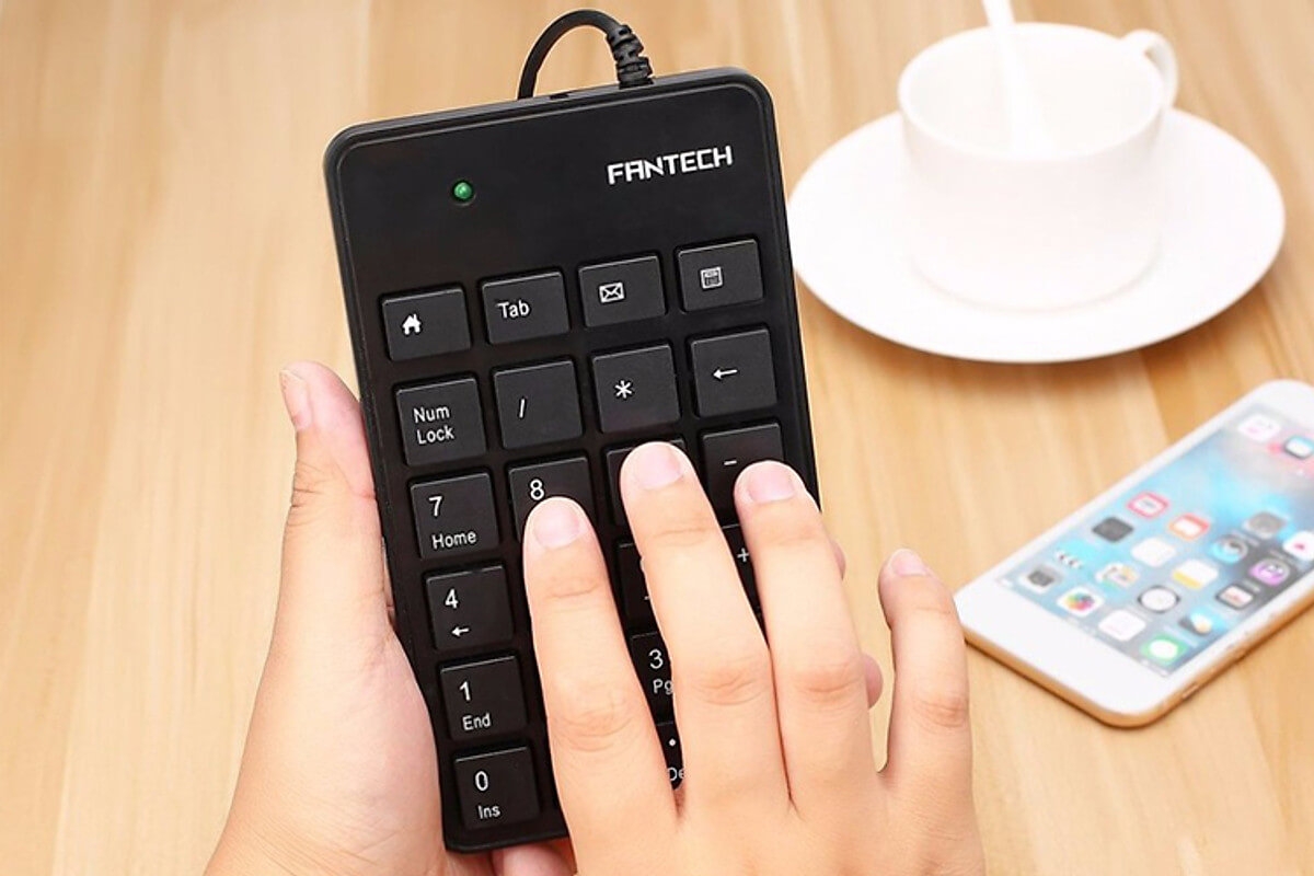 Bàn Phím Có Dây Hỗ Trợ USB Fantech FTK-801 1