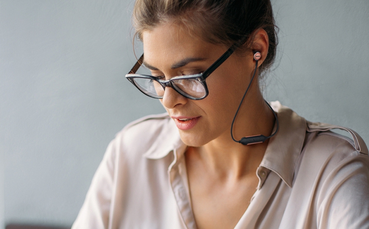 Tai Nghe Bluetooth Thể Thao AKG Y100BT 1