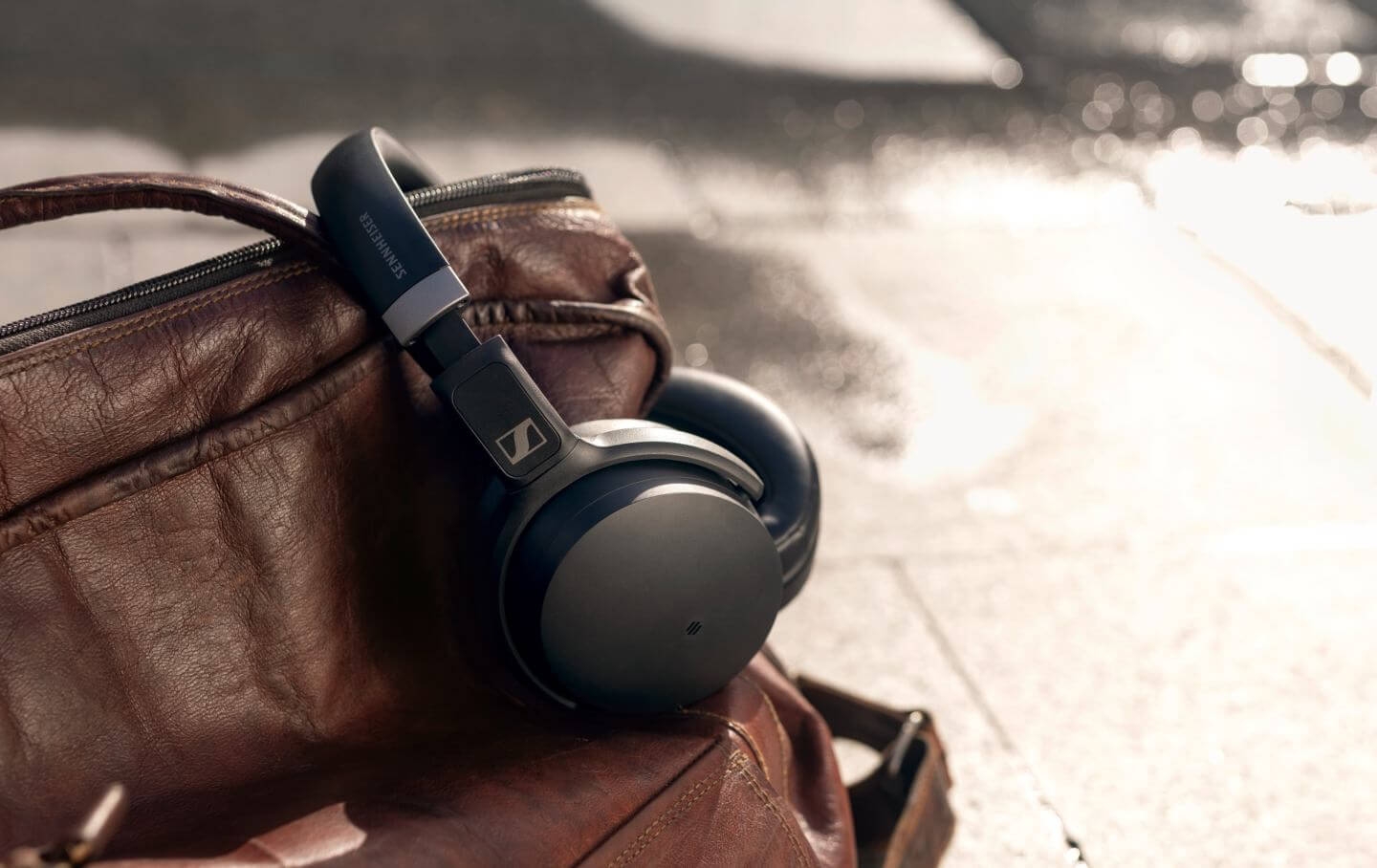 Tai Nghe Bluetooth Chụp Tai Chống Ồn Sennheiser HD 450BT 4